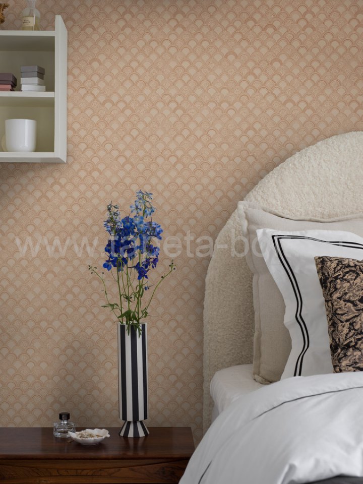 5520 Birgit Roomshot